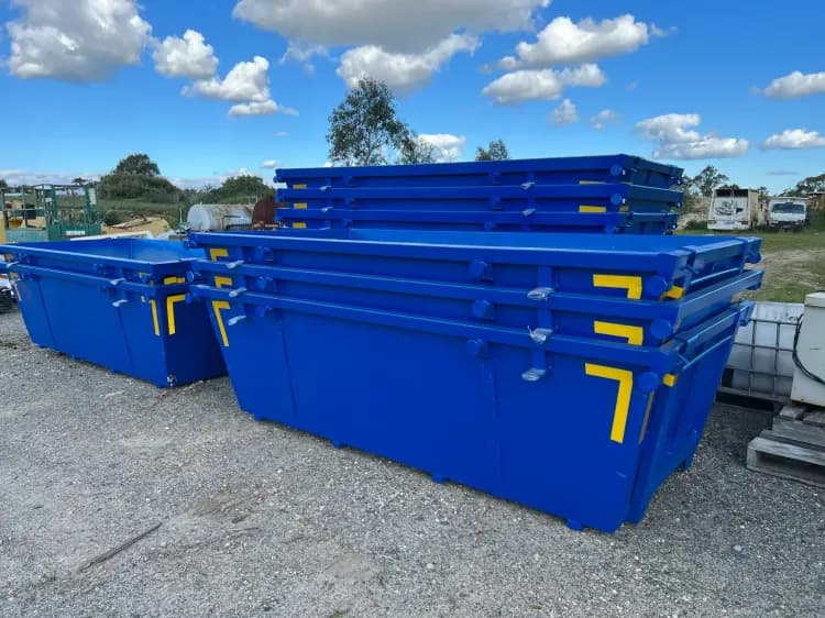 Skip Hire vs. Man-and-Van: Cost, Convenience and Eco Smackdown
